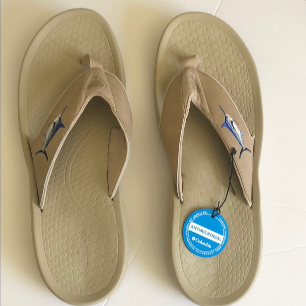 Brand new men’s Columbia flip flops